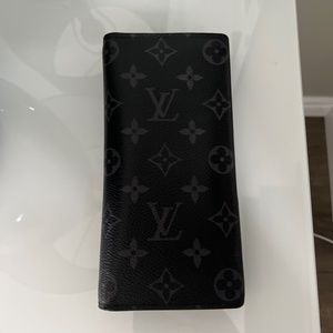 Louis Vuitton Brazza wallet